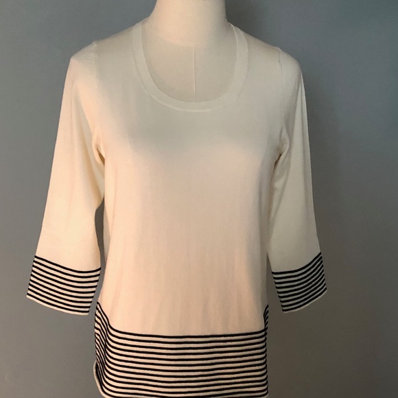 🌺NEW ANN TAYLOR 3/4 SLEEVE CREAM AND BLACK TOP SMALL - Picture 7 of 7